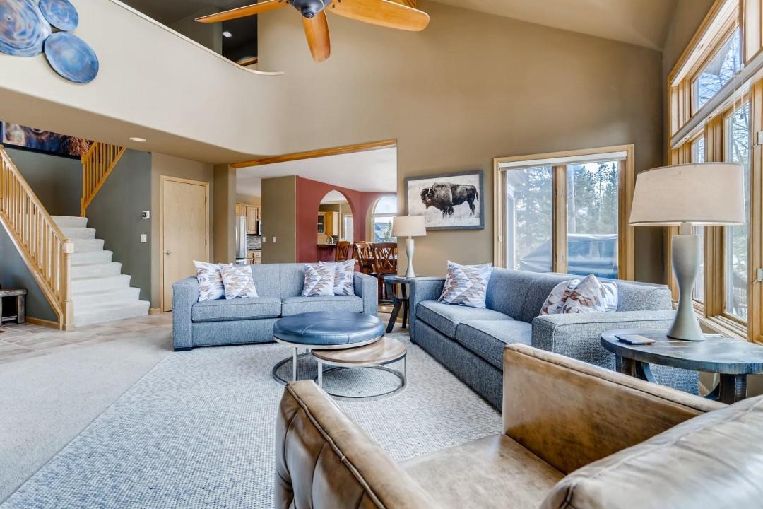 Photo of Livingroom in Three Peaks