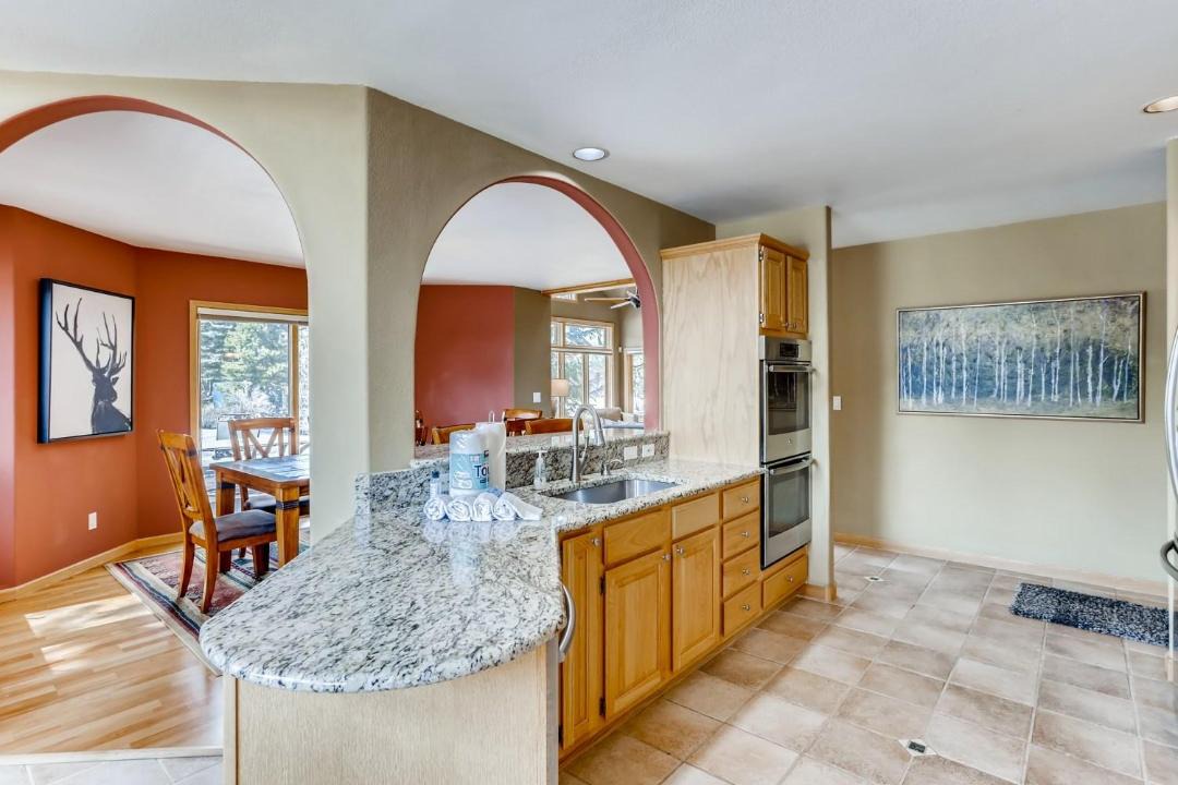 Photo of Livingroom in Three Peaks