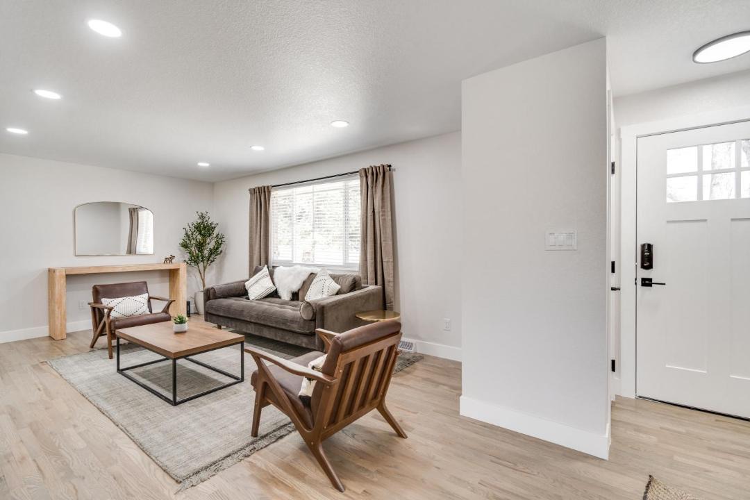 Photo of Livingroom in Northwest Arvada