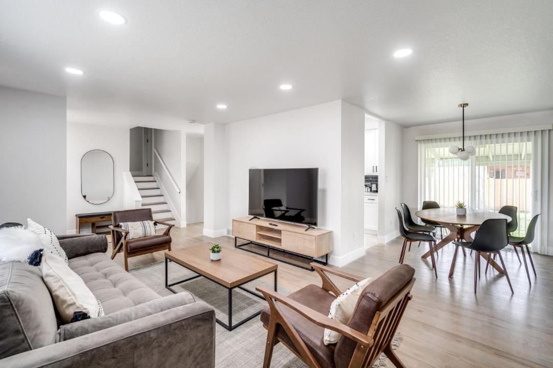 Photo of Livingroom in Northwest Arvada