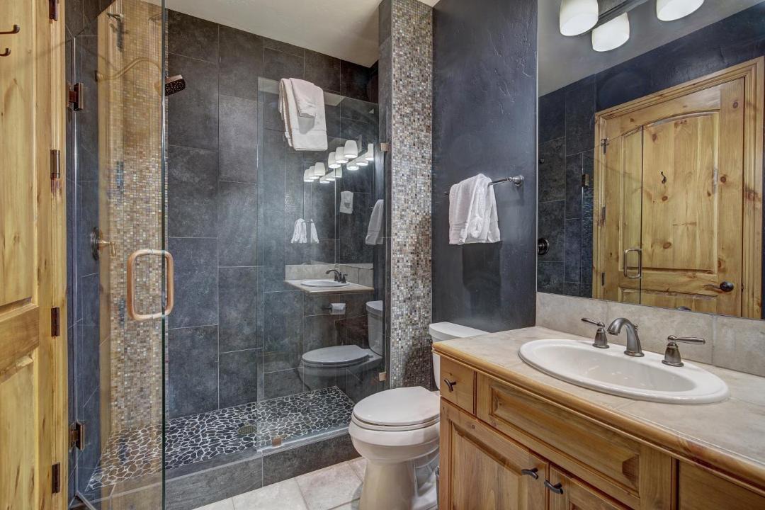 Photo of Bathroom in Edwards