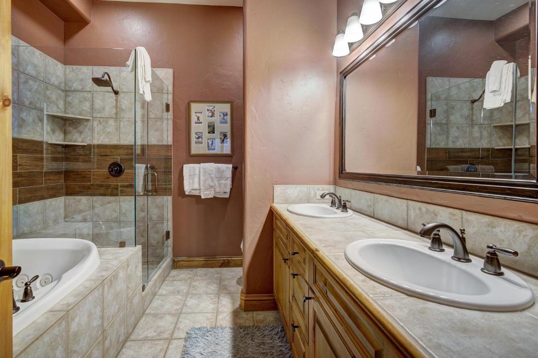 Photo of Bathroom in Edwards