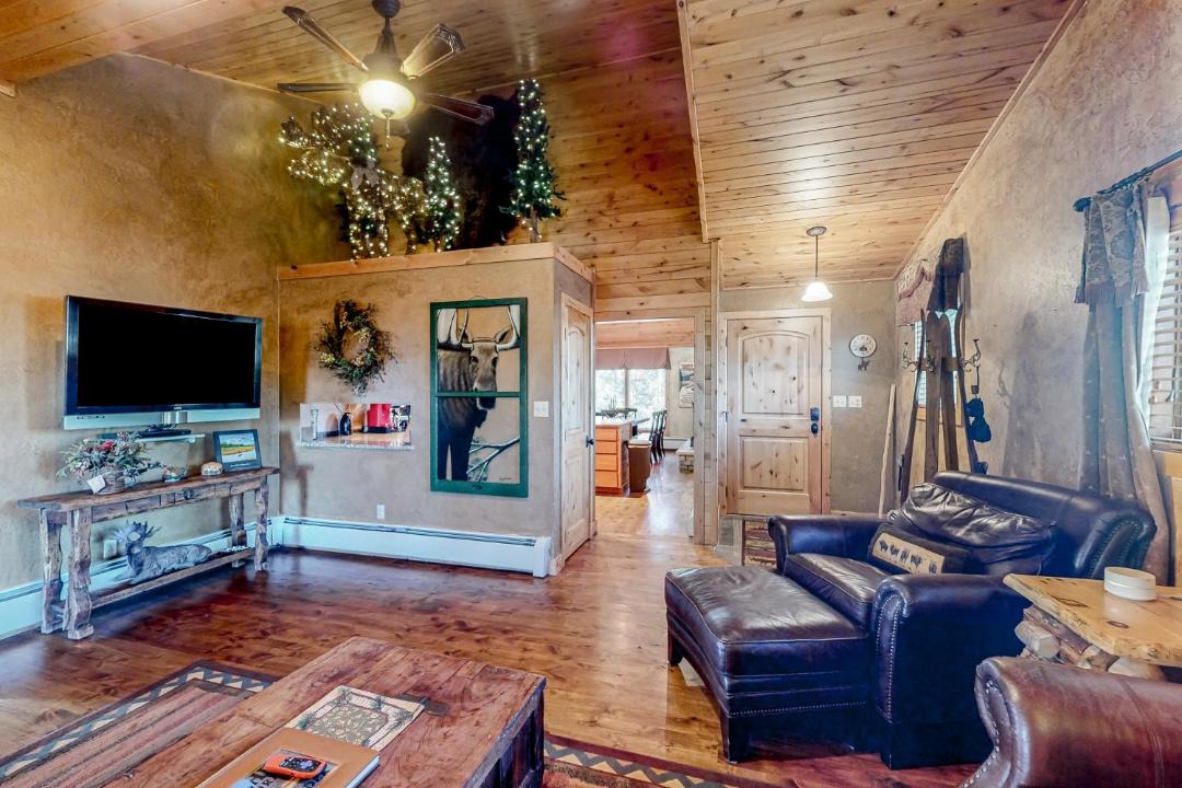 Photo of Livingroom in Grand Lake