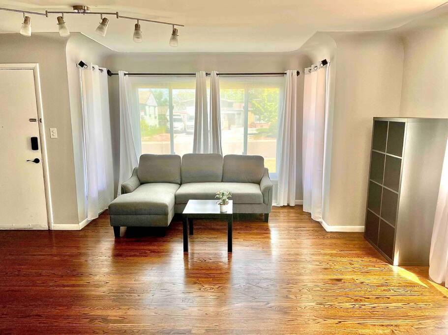 Photo of Livingroom in Barnum West