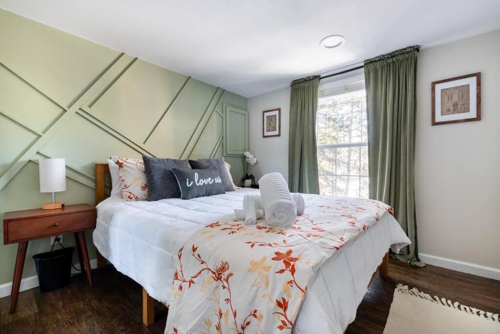 Photo of Bedroom in Woodland Park
