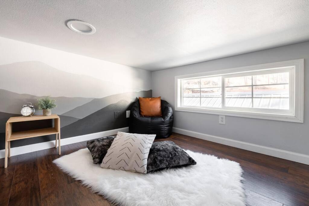 Photo of Livingroom in Woodland Park