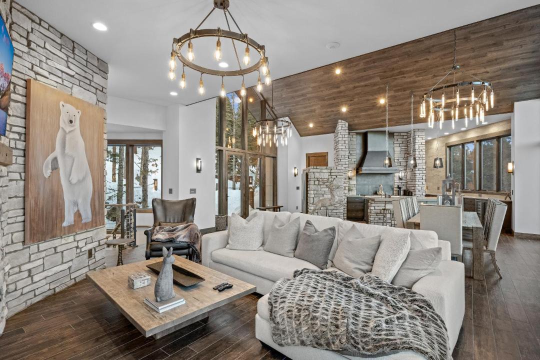 Photo of Livingroom in Windcliff Estates