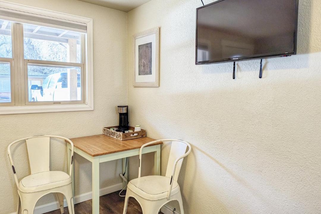 Photo of Livingroom in Manitou Springs Historic District