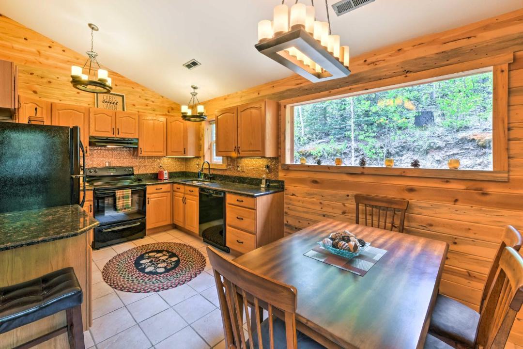 Photo of Kitchen in Indian Mountain