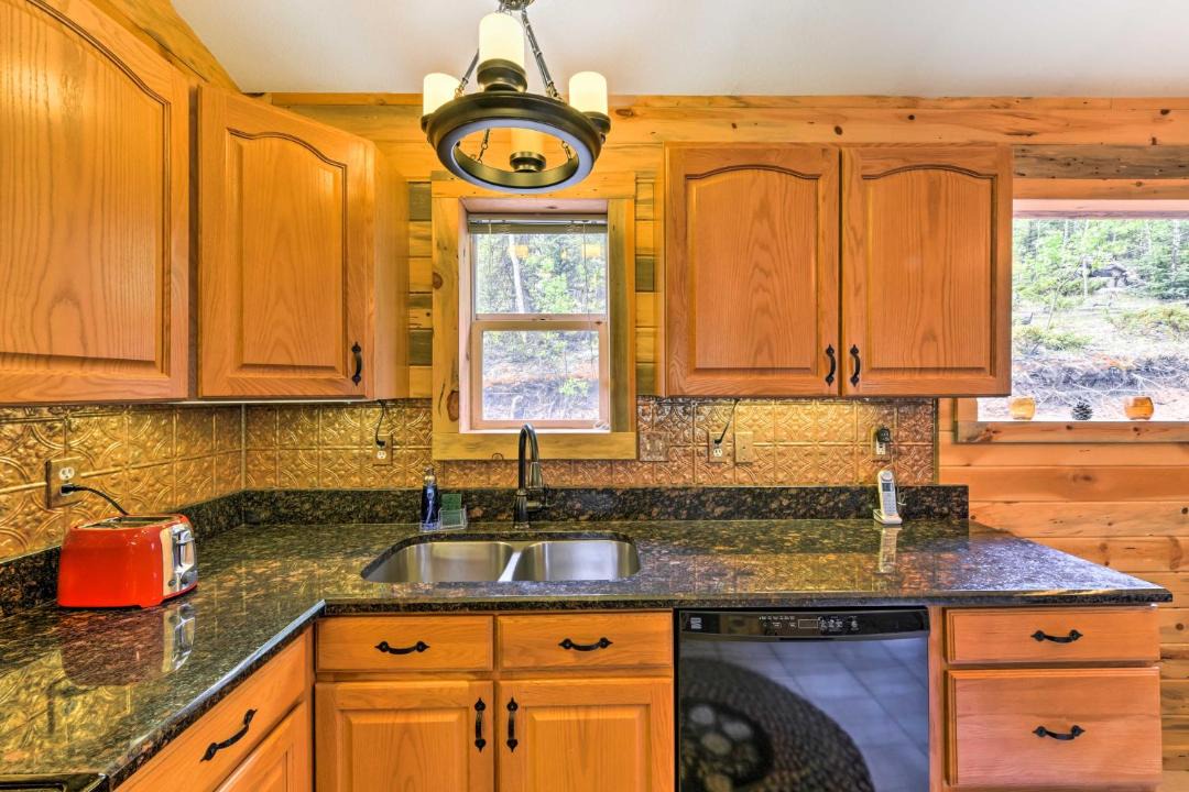 Photo of Kitchen in Indian Mountain