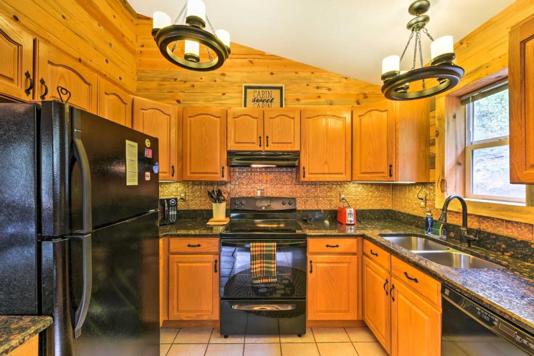 Photo of Kitchen in Indian Mountain