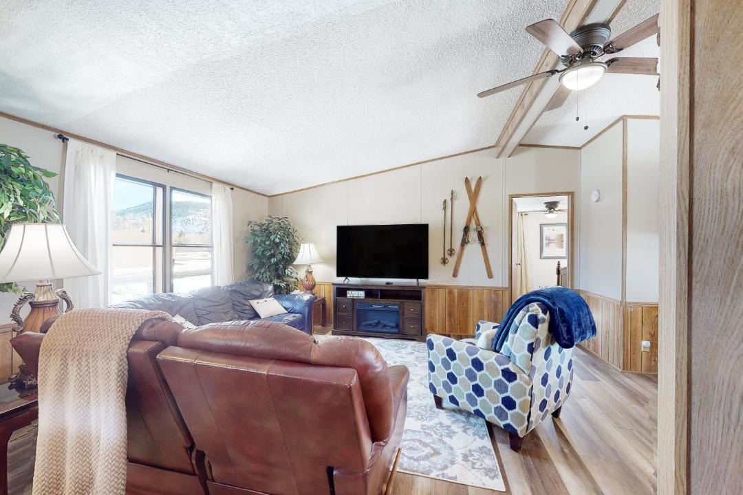 Photo of Livingroom in Alpine Village