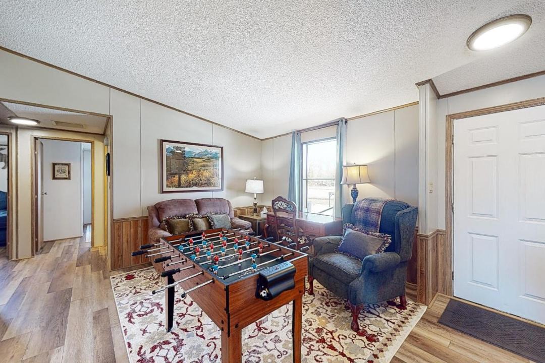 Photo of Livingroom in Alpine Village