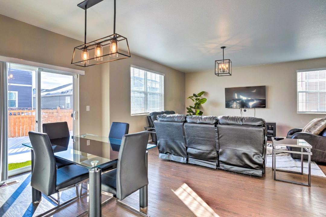 Photo of Livingroom in Aurora