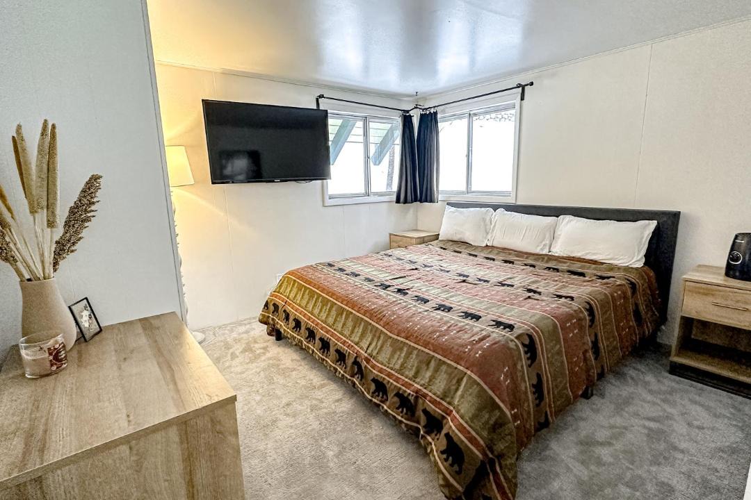 Photo of Bedroom in Grand Lake