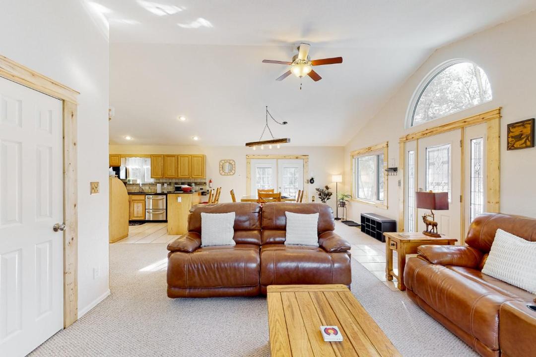 Photo of Livingroom in South Fork
