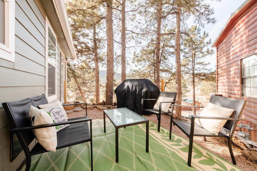 Photo of Livingroom in Woodland Park