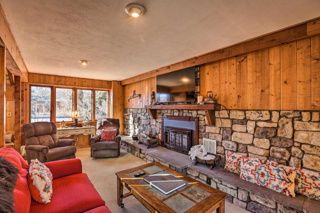 Photo of Livingroom in Morse Park