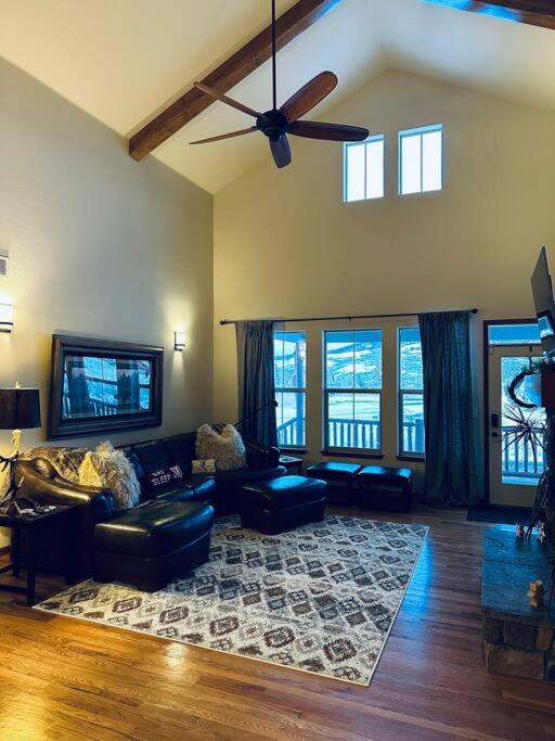 Photo of Livingroom in Silvercreek