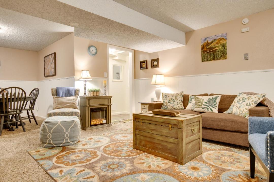 Photo of Livingroom in Lakewood