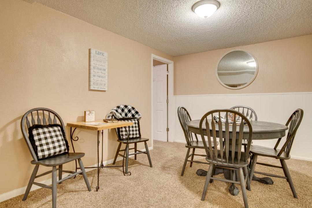 Photo of Livingroom in Lakewood