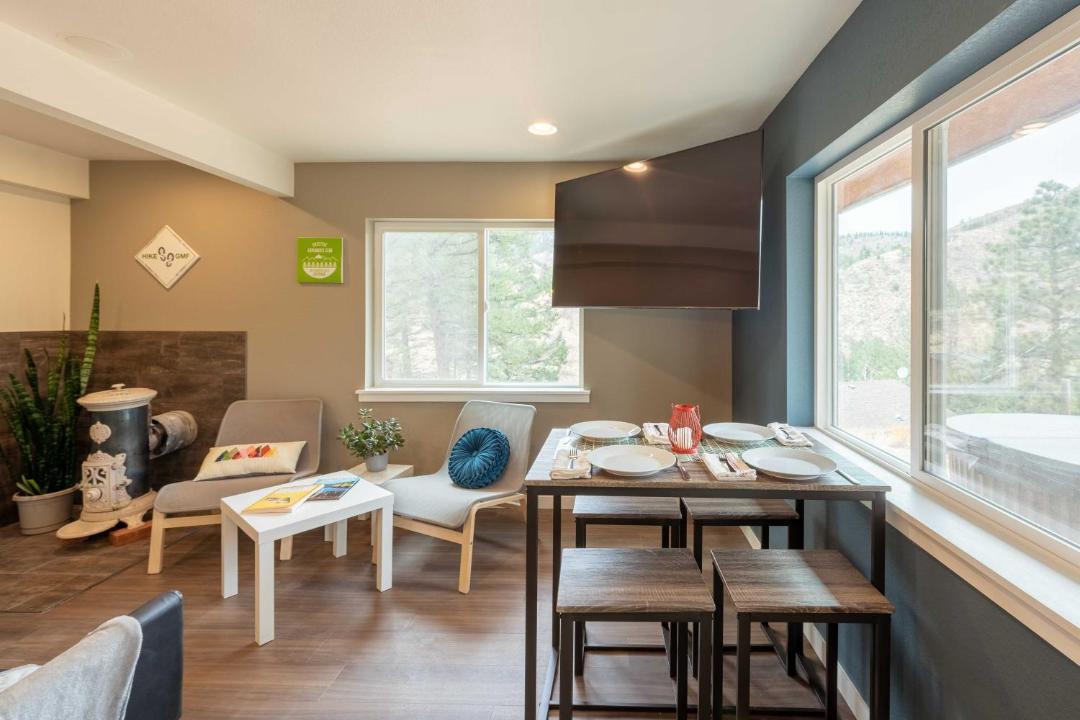 Photo of Livingroom in Green Mountain Falls
