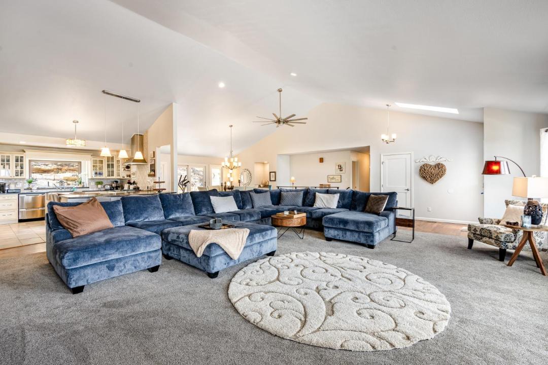 Photo of Livingroom in Northwest Colorado Springs
