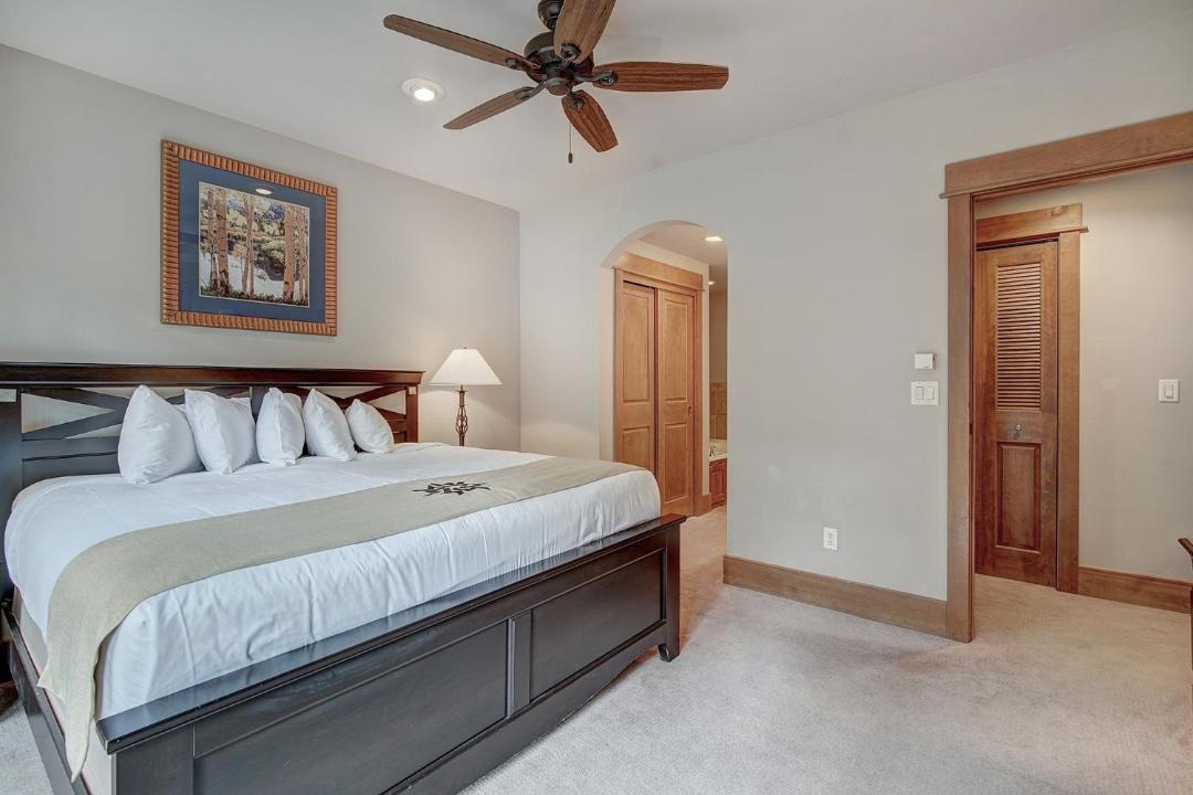 Photo of Bedroom in River Run