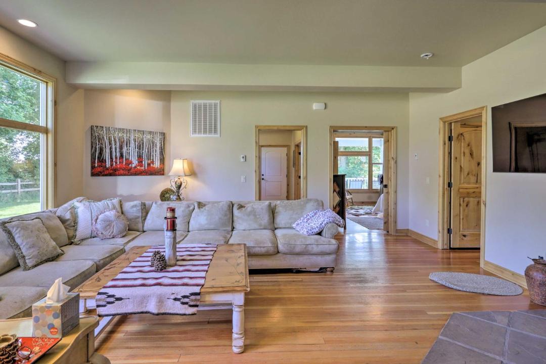 Photo of Livingroom in Fruita