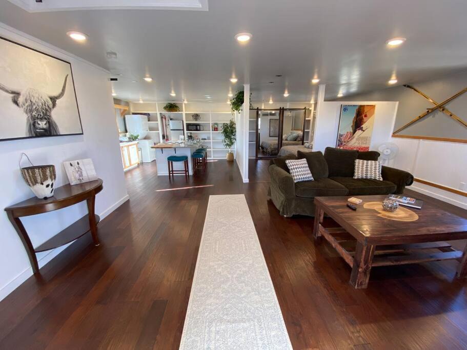 Photo of Livingroom in Loveland