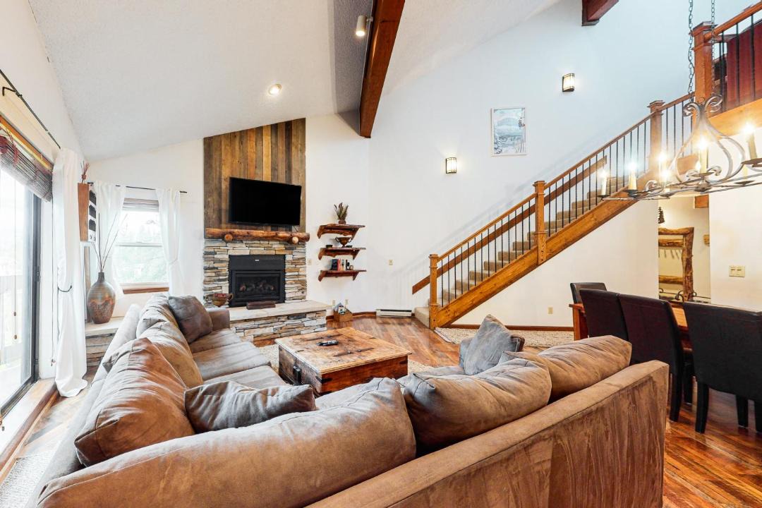 Photo of Livingroom in Four O'Clock