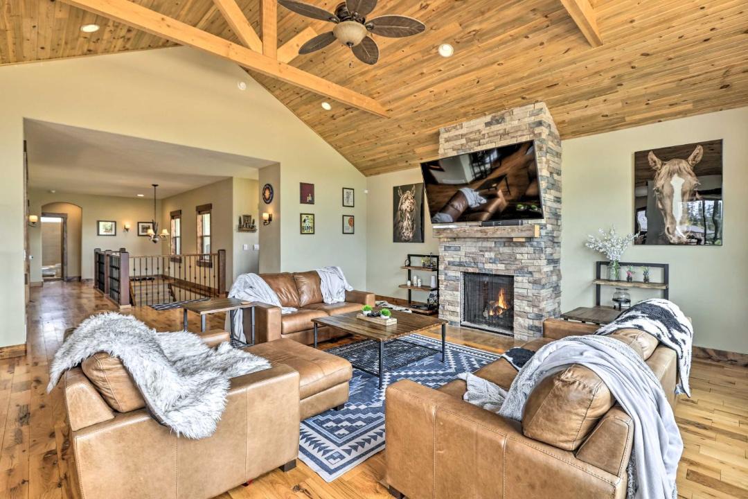 Photo of Livingroom in Grand Lake
