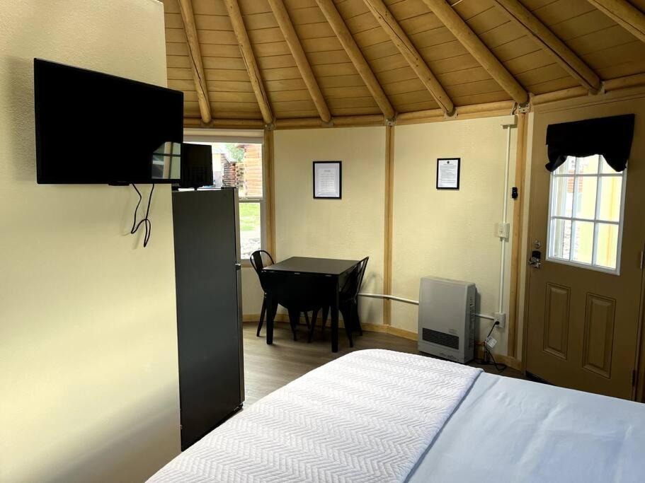 Photo of Bedroom in South Fork