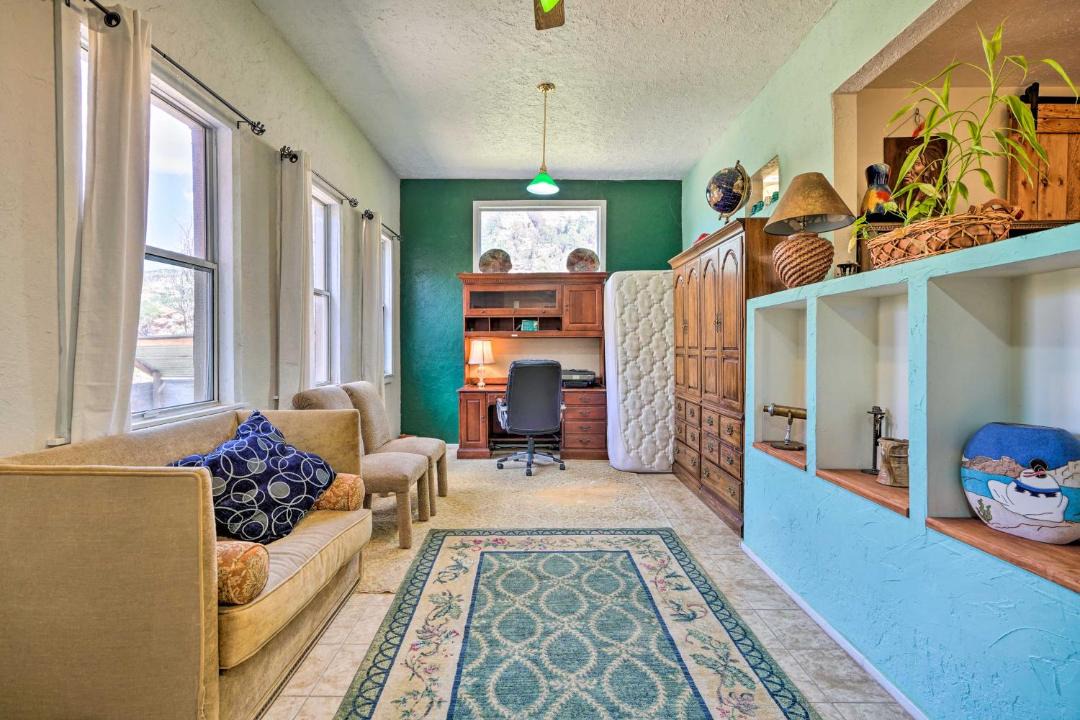 Photo of Livingroom in Paradox