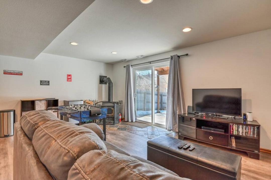 Photo of Livingroom in Gleneagle