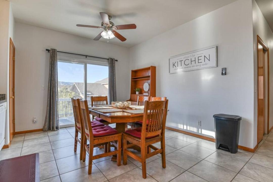 Photo of Livingroom in Gleneagle