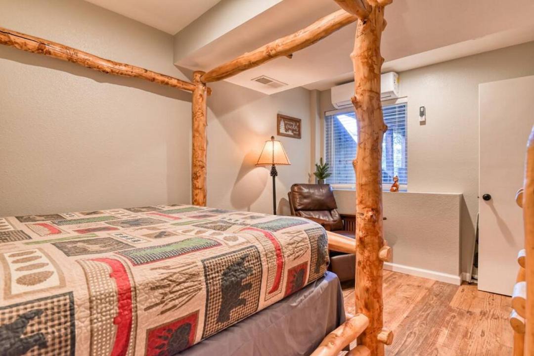 Photo of Bedroom in Green Mountain Falls