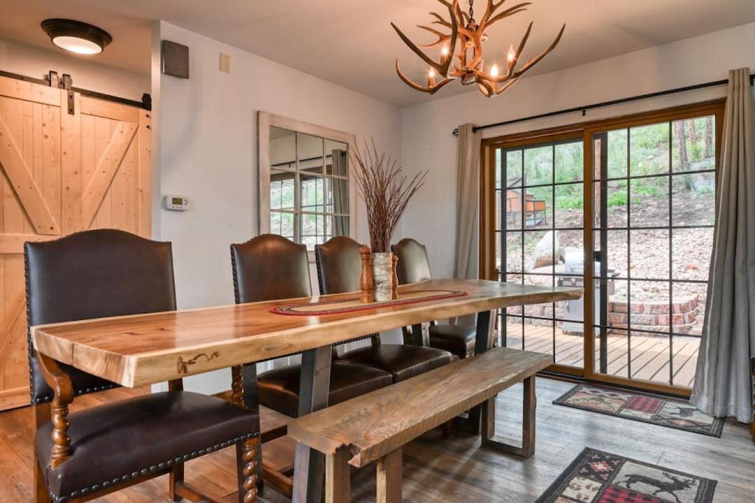 Photo of Livingroom in Woodland Park