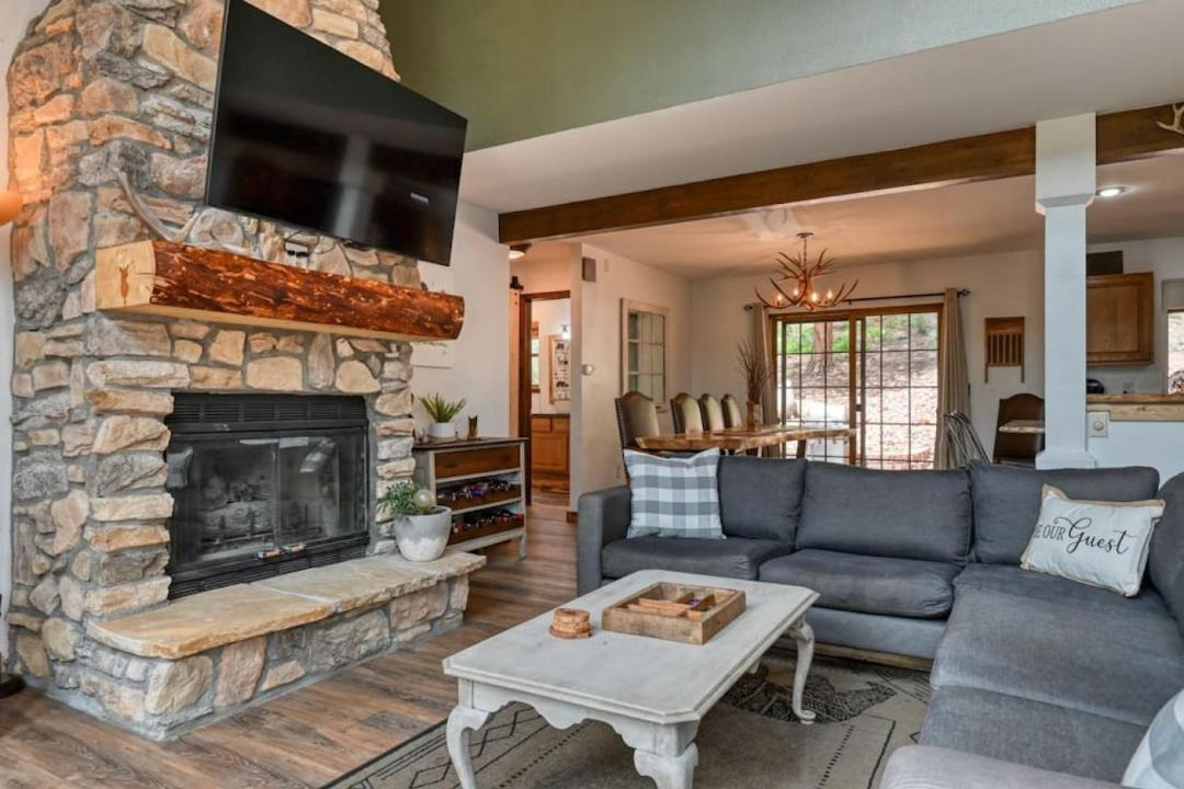 Photo of Livingroom in Woodland Park