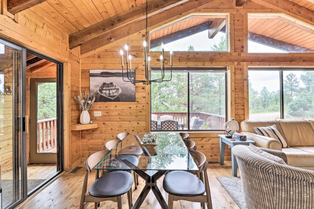 Photo of Livingroom in Twin Creek Village
