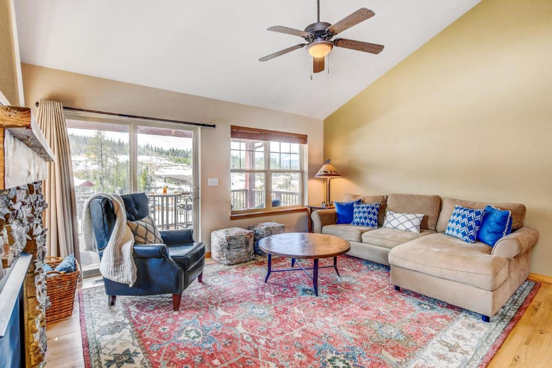 Photo of Livingroom in Rendezvous