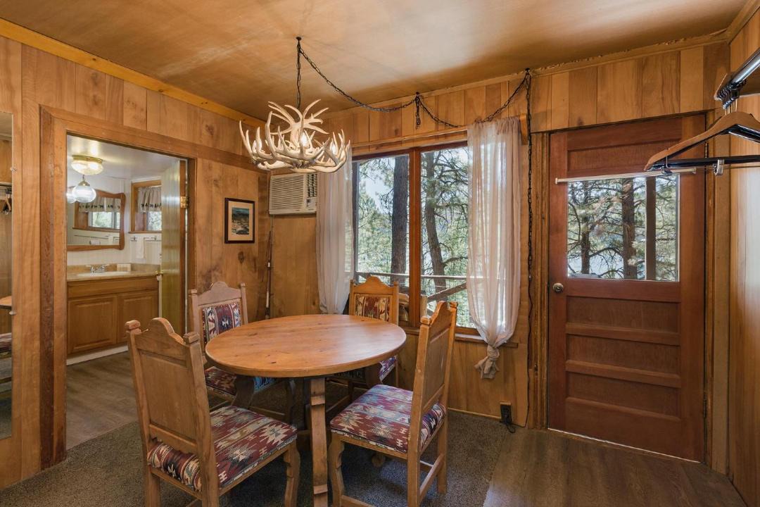 Photo of Livingroom in Bayfield