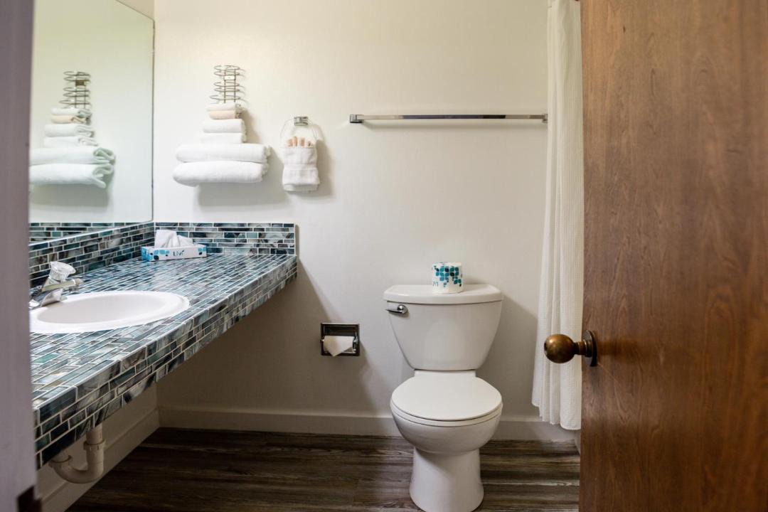 Photo of Bathroom in Delta