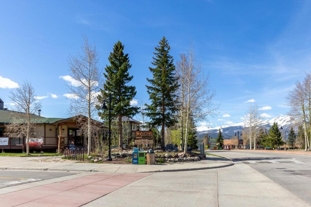 Photo of Others in Dillon