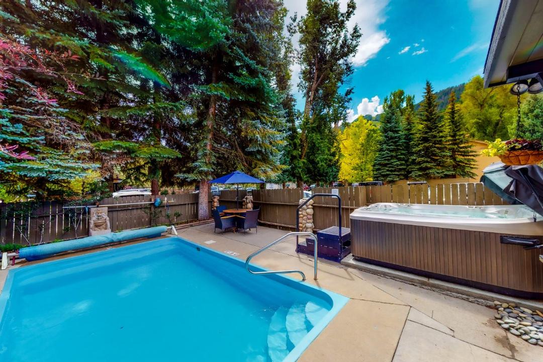 Photo of Outdoor in West End