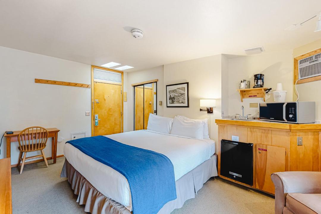 Photo of Bedroom in West End