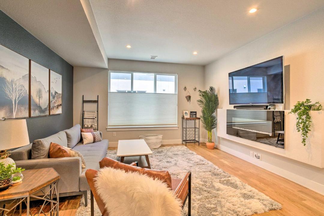 Photo of Livingroom in West Colfax
