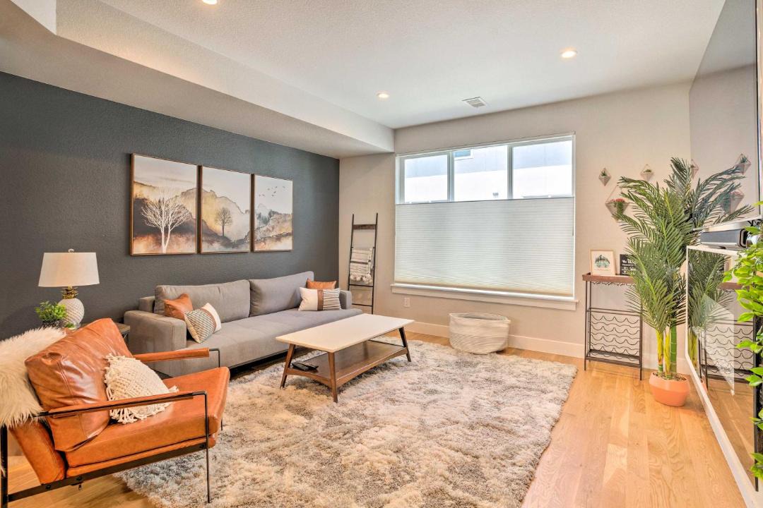 Photo of Livingroom in West Colfax
