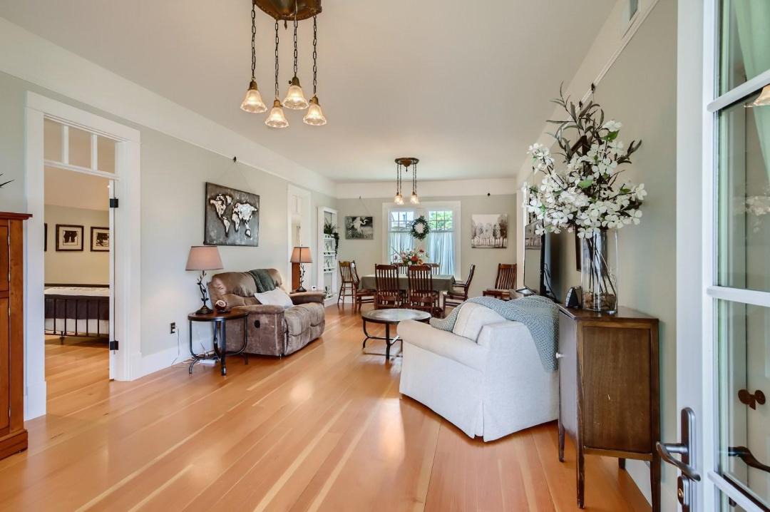 Photo of Livingroom in Castle Rock