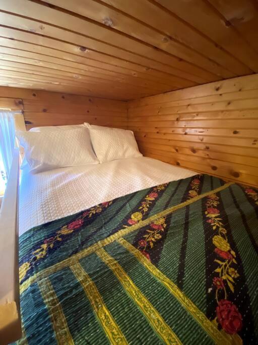 Photo of Bedroom in Lake City